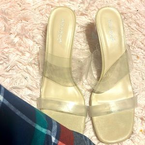 Heels never worn !!!!!!!